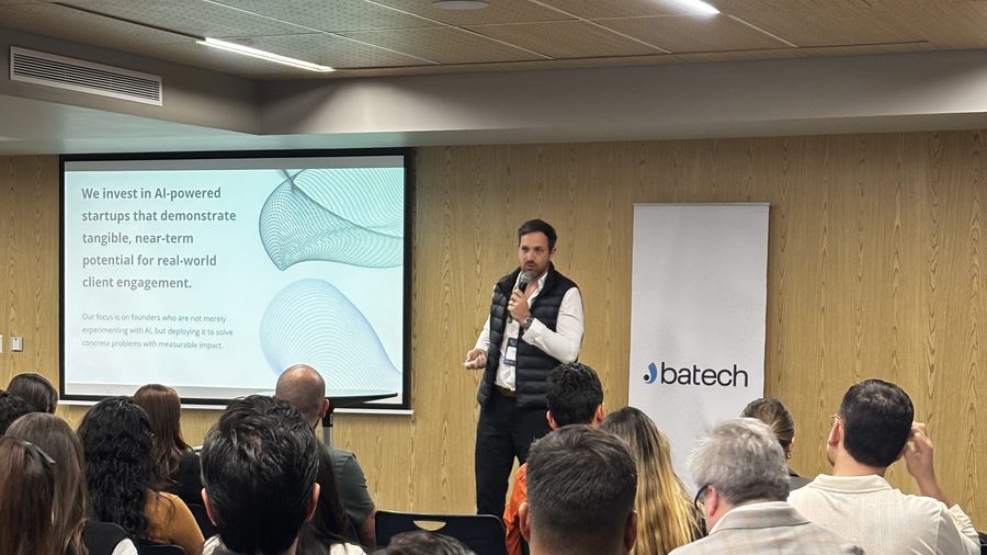 Competencia de pitches en AI House